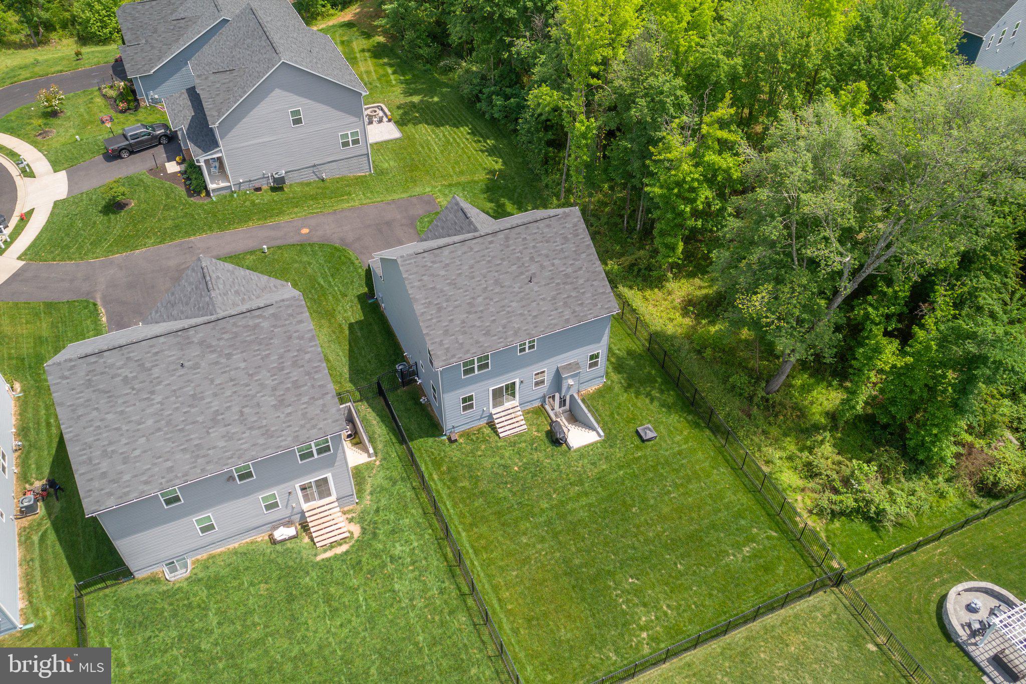 5180 ISLAND COURT