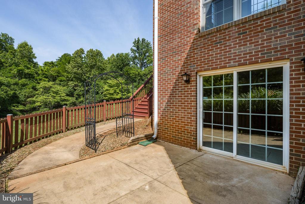 7819 WELLINGTON DRIVE