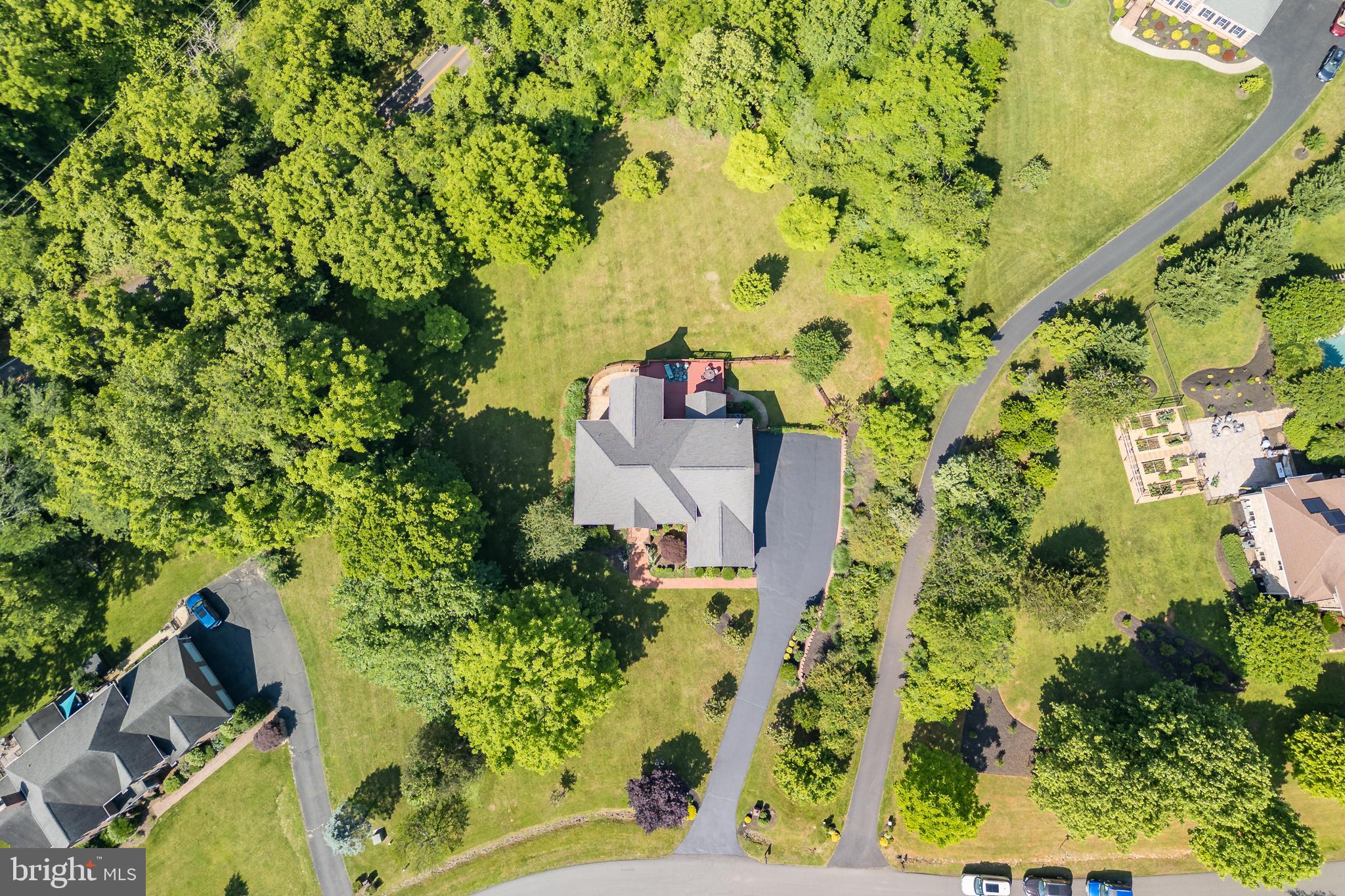7819 WELLINGTON DRIVE