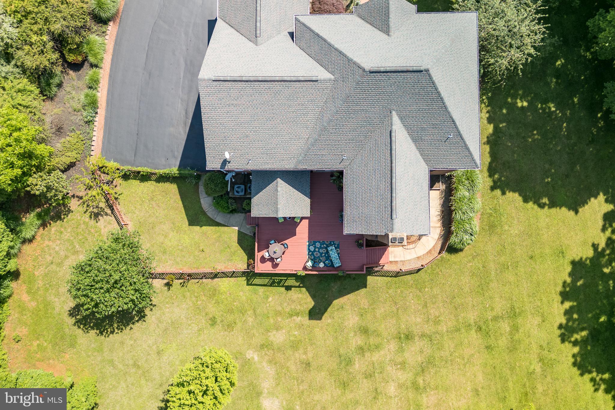 7819 WELLINGTON DRIVE