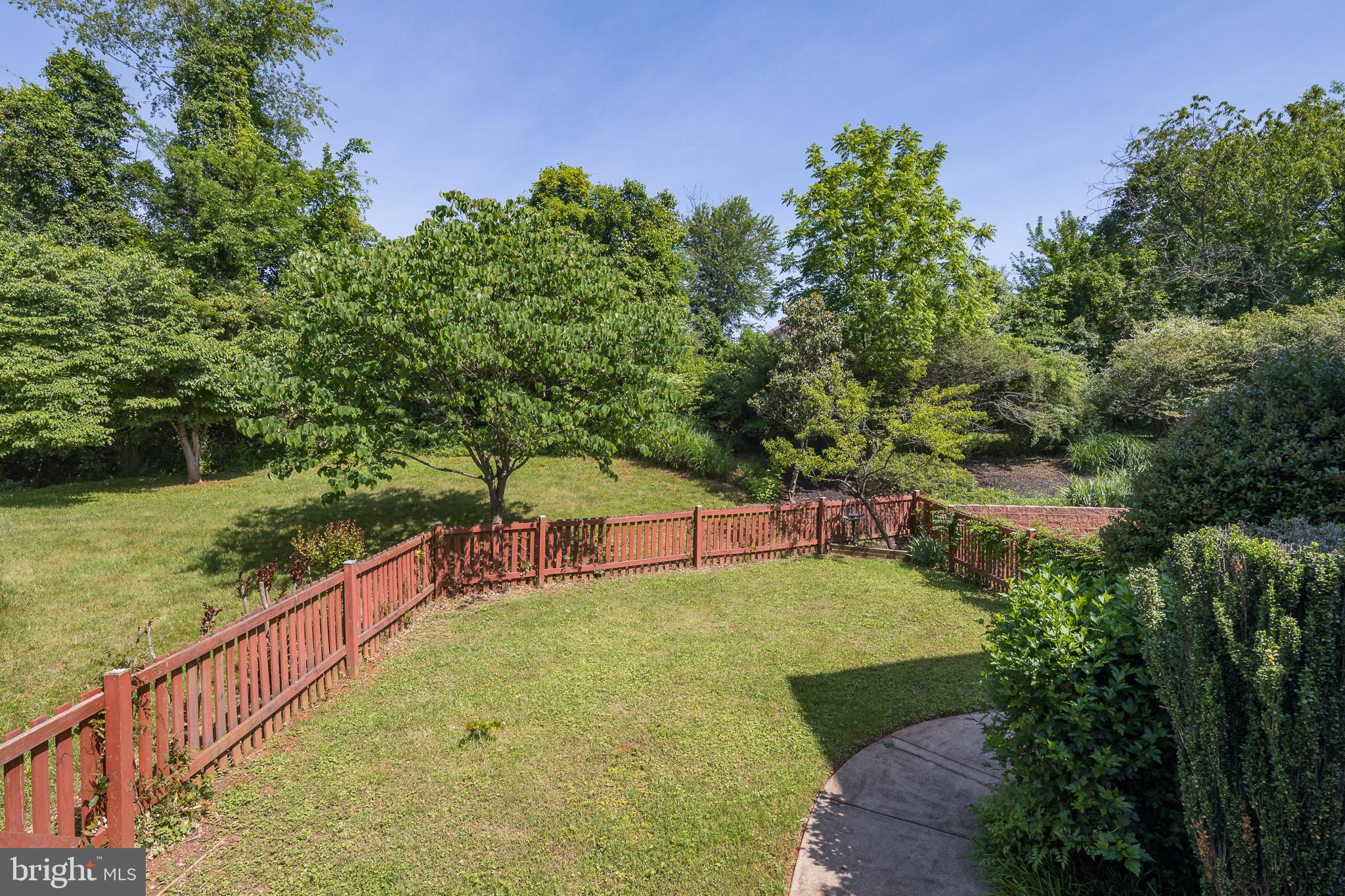 7819 WELLINGTON DRIVE