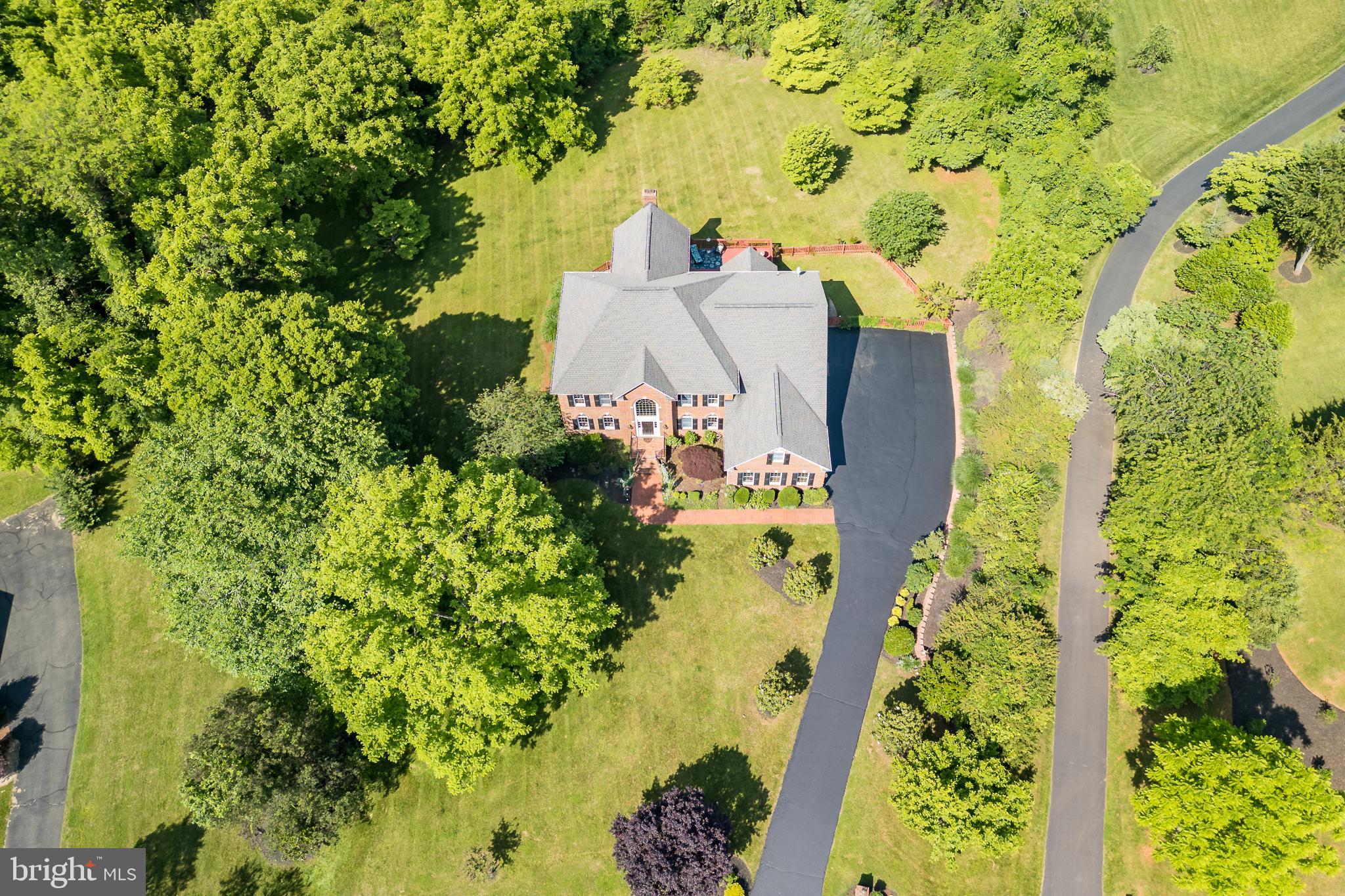 7819 WELLINGTON DRIVE