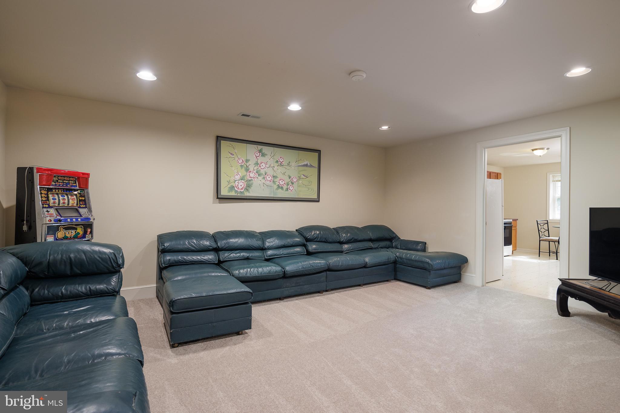 7819 WELLINGTON DRIVE