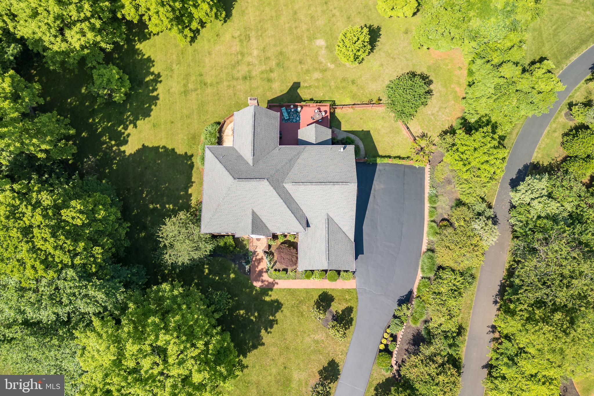 7819 WELLINGTON DRIVE