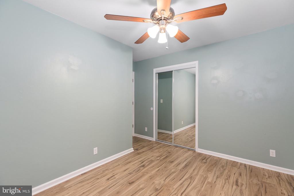 729 ACORN COURT