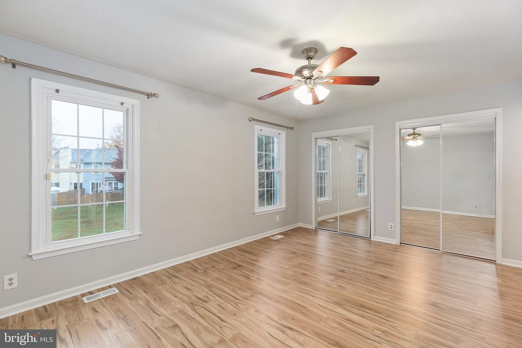 729 ACORN COURT