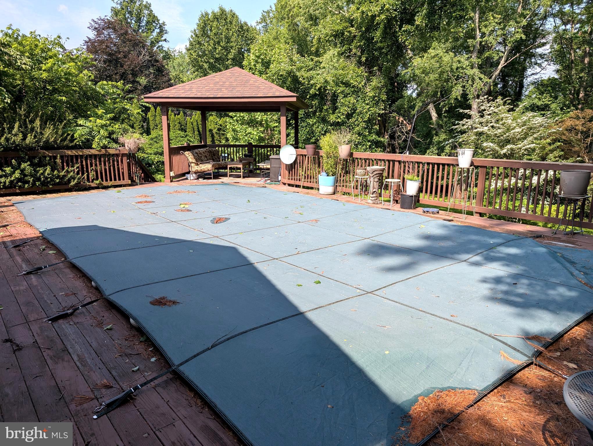 7022 STAFFORD STREET