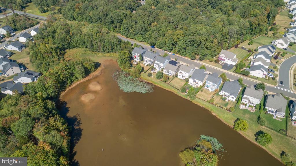 7116 LAKE DRIVE