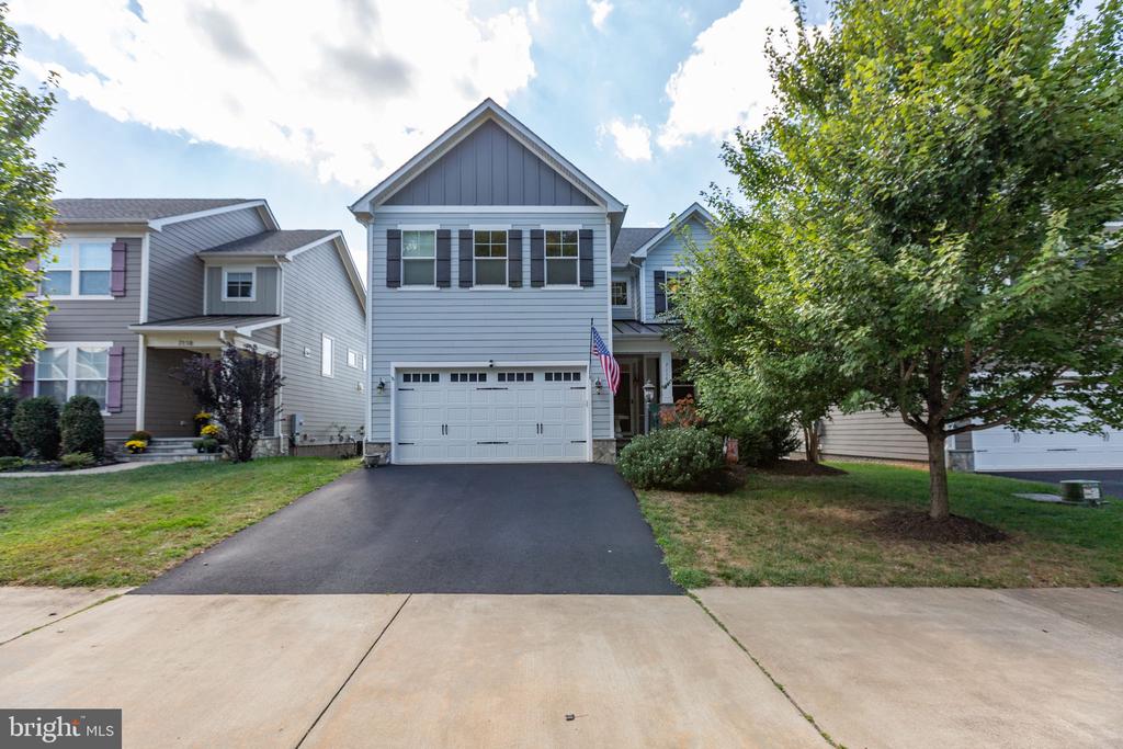 7116 LAKE DRIVE