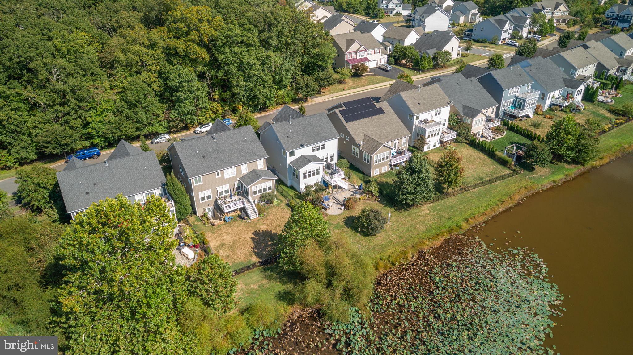 7116 LAKE DRIVE