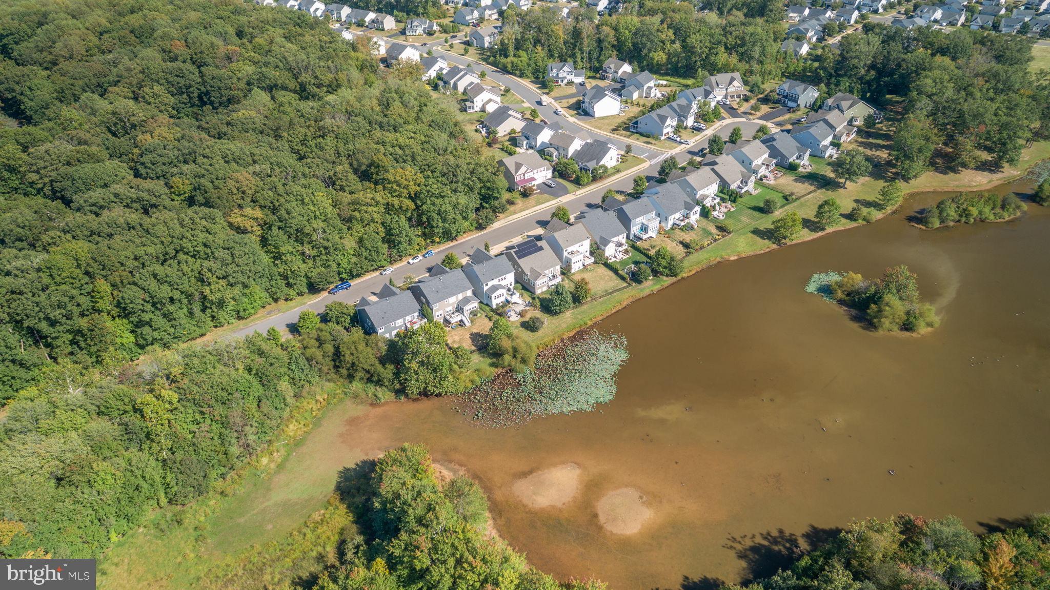 7116 LAKE DRIVE