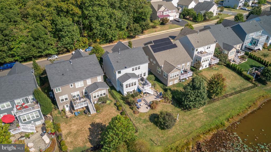 7116 LAKE DRIVE