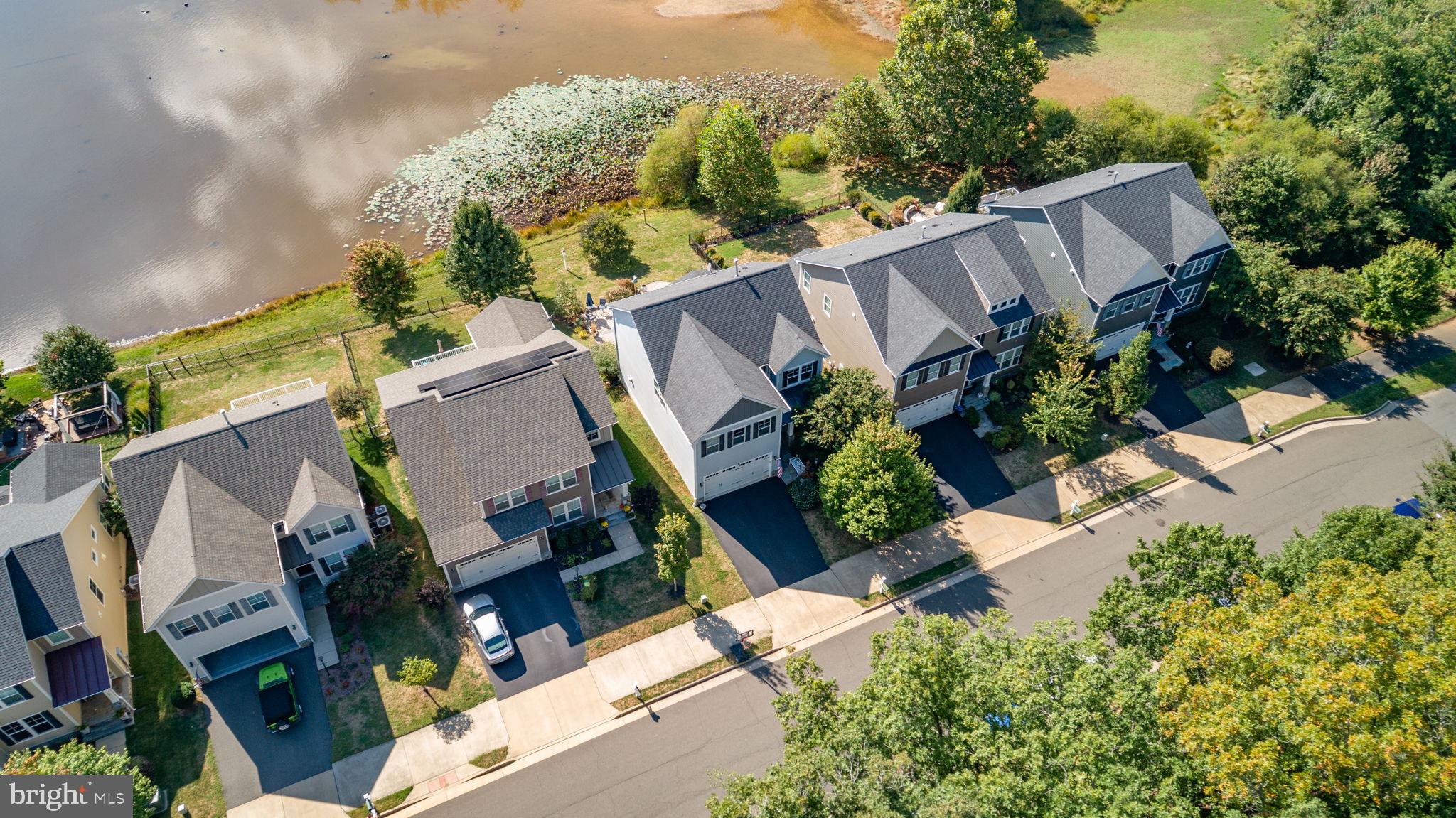 7116 LAKE DRIVE