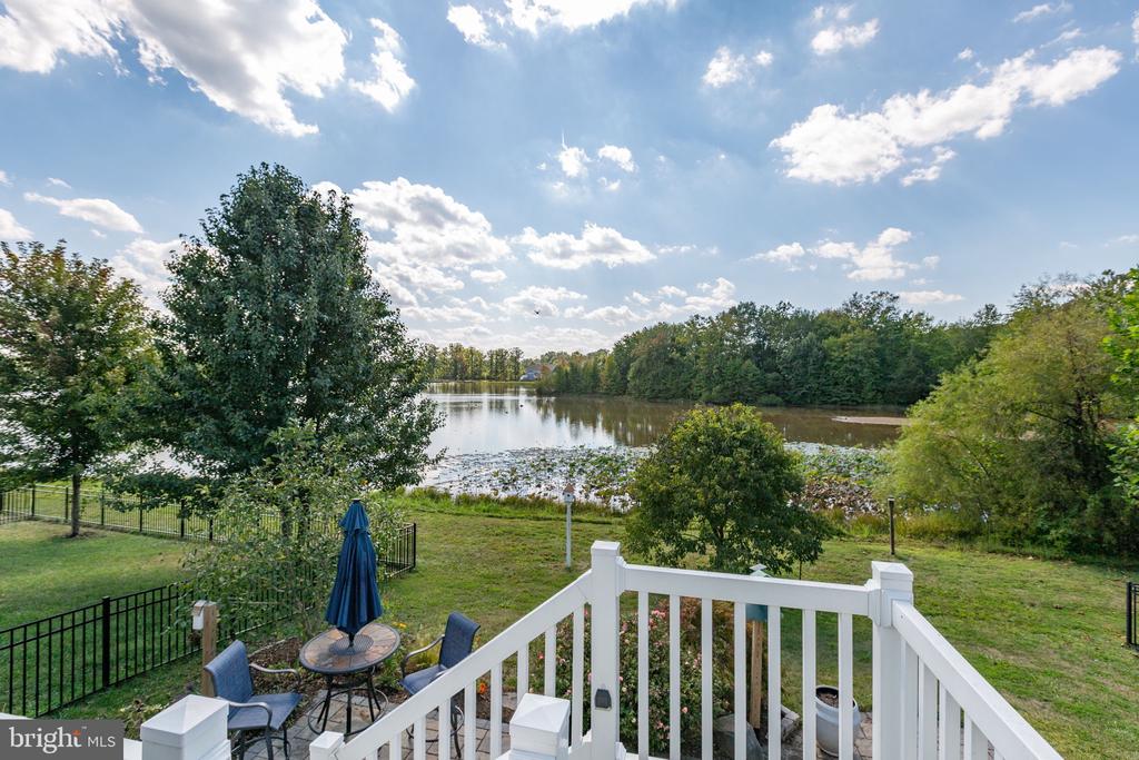7116 LAKE DRIVE