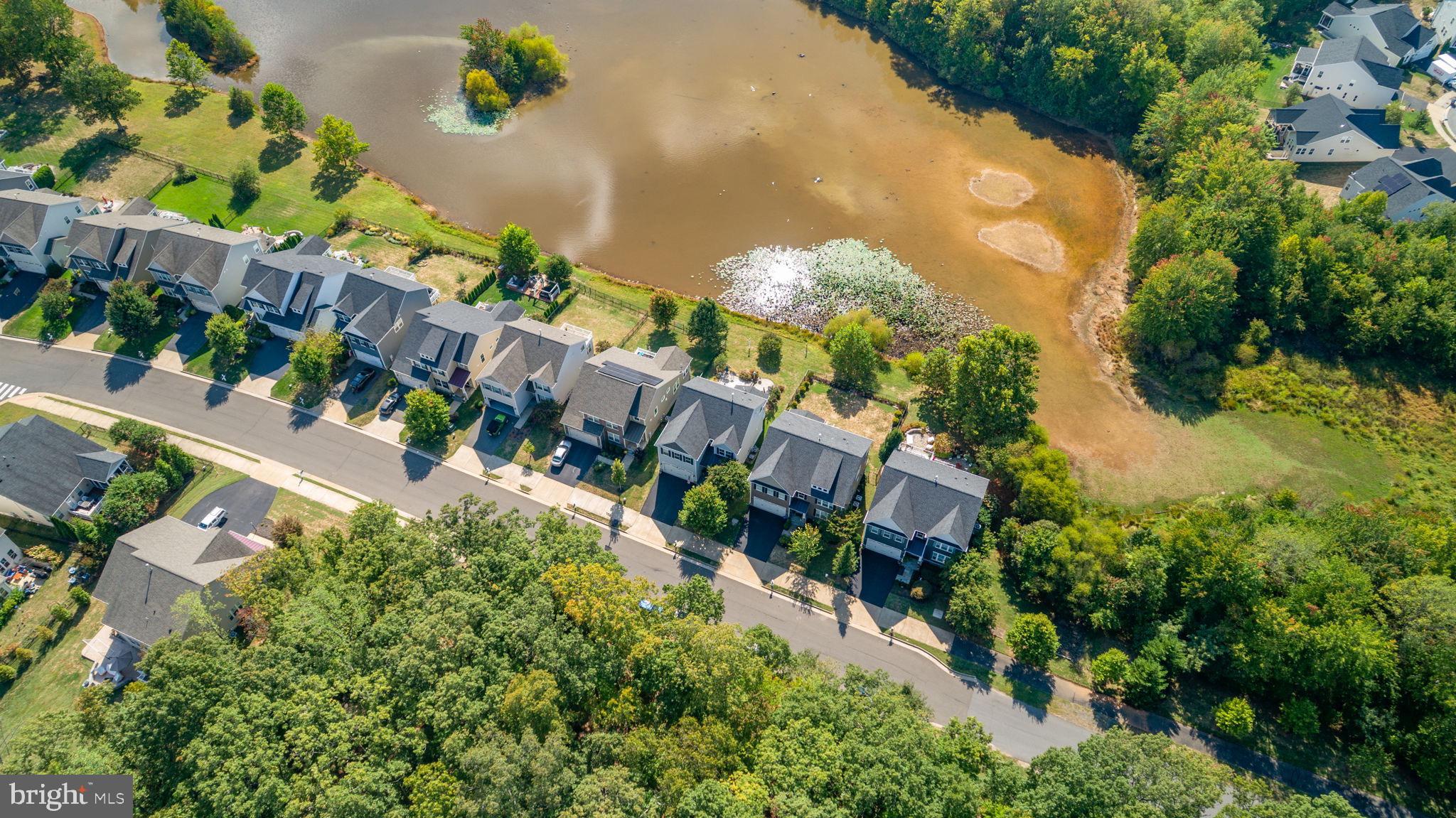 7116 LAKE DRIVE