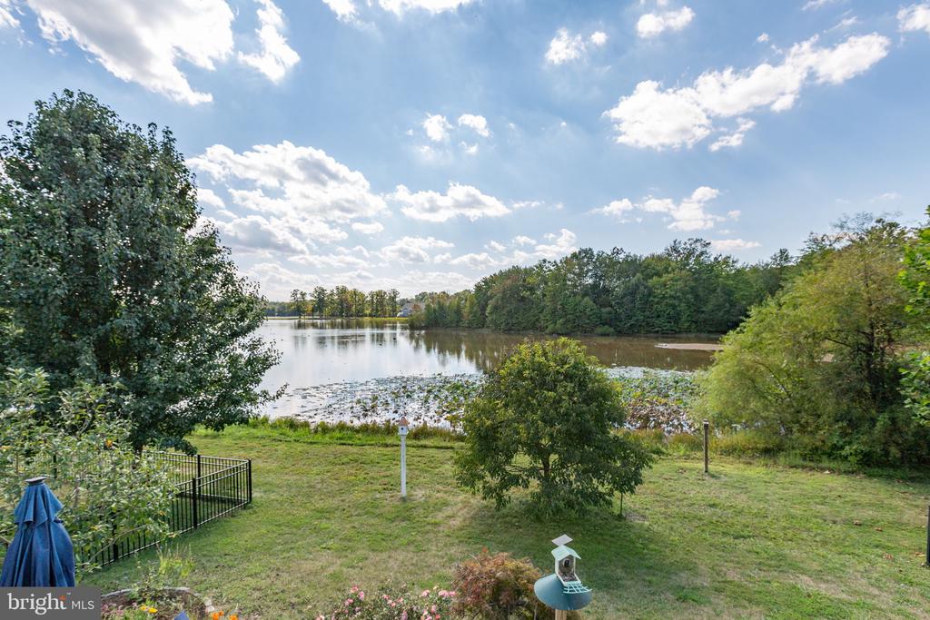 7116 LAKE DRIVE