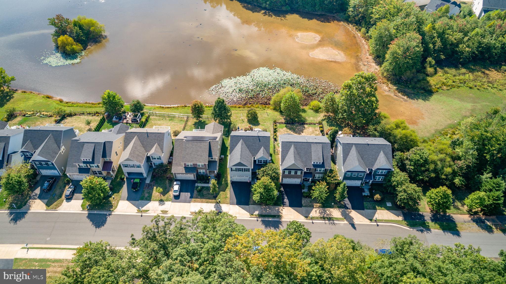 7116 LAKE DRIVE