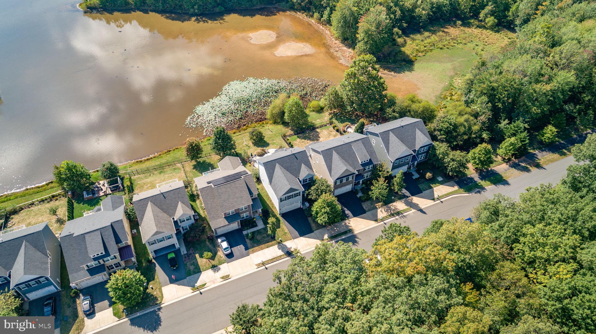 7116 LAKE DRIVE