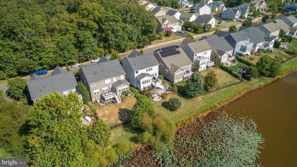 7116 LAKE DRIVE