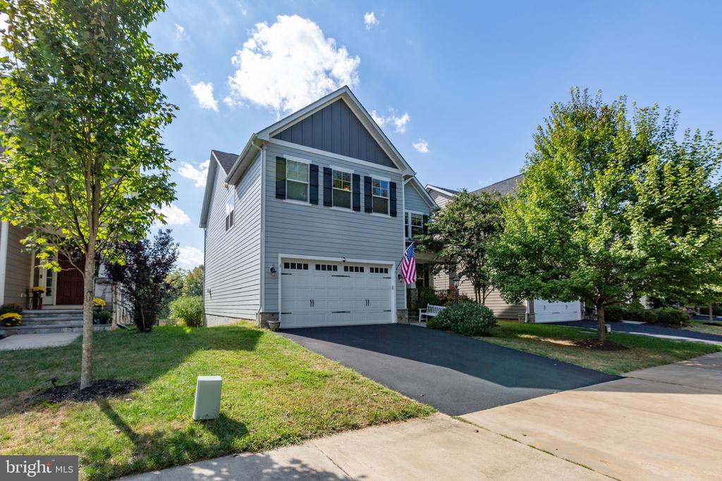 7116 LAKE DRIVE
