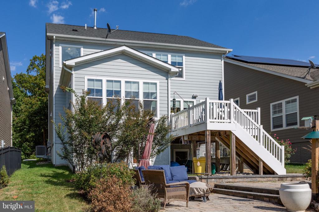 7116 LAKE DRIVE