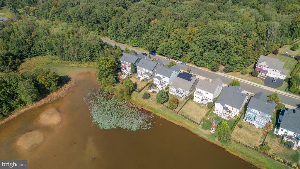 7116 LAKE DRIVE