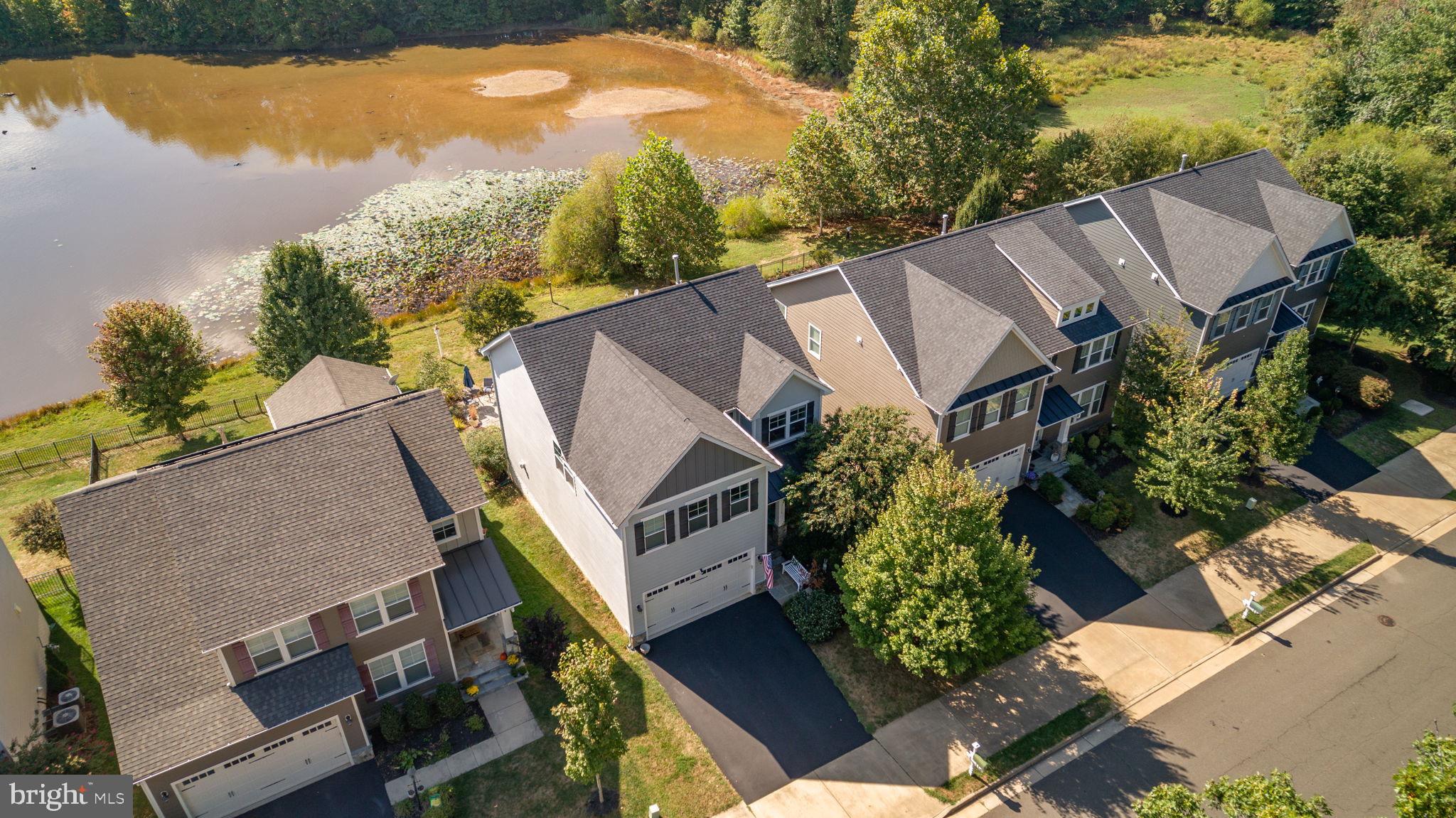 7116 LAKE DRIVE