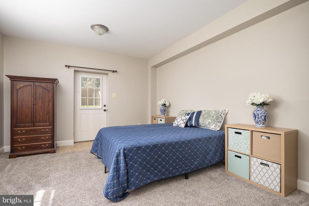 7584 MYERS COURT