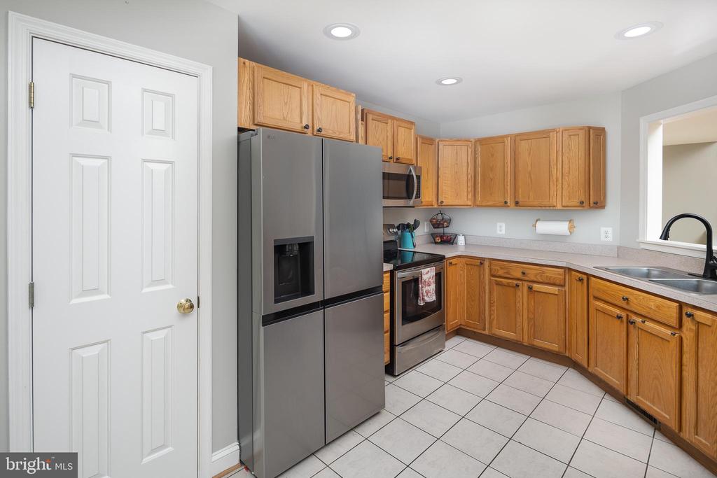 7584 MYERS COURT