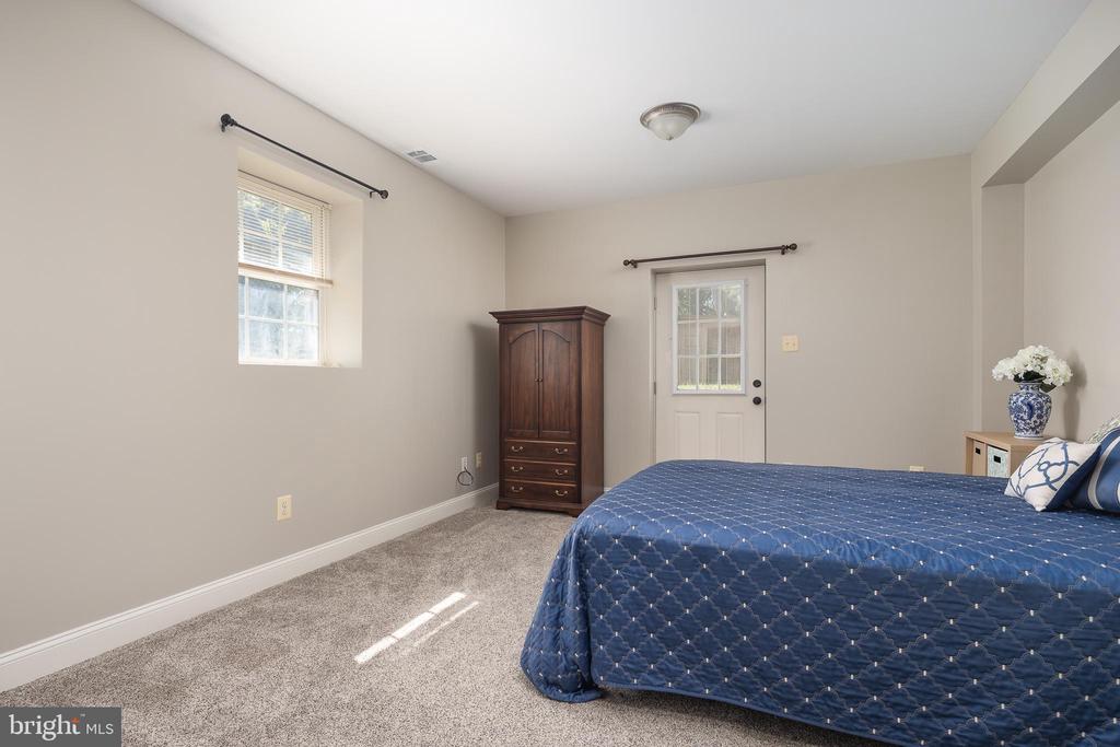 7584 MYERS COURT