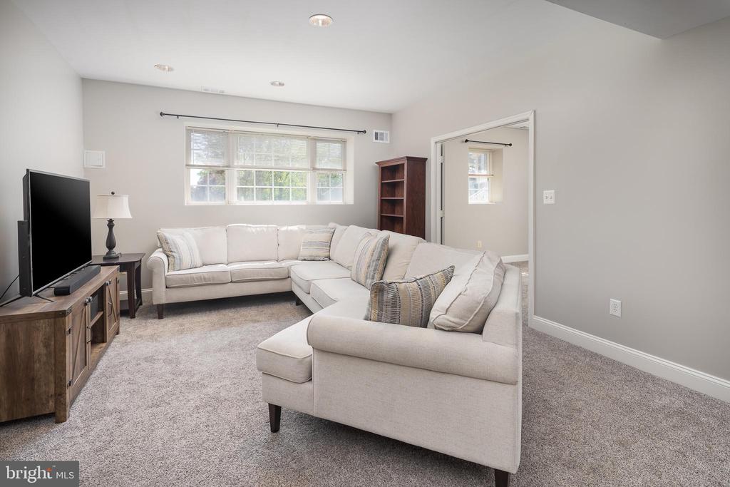 7584 MYERS COURT