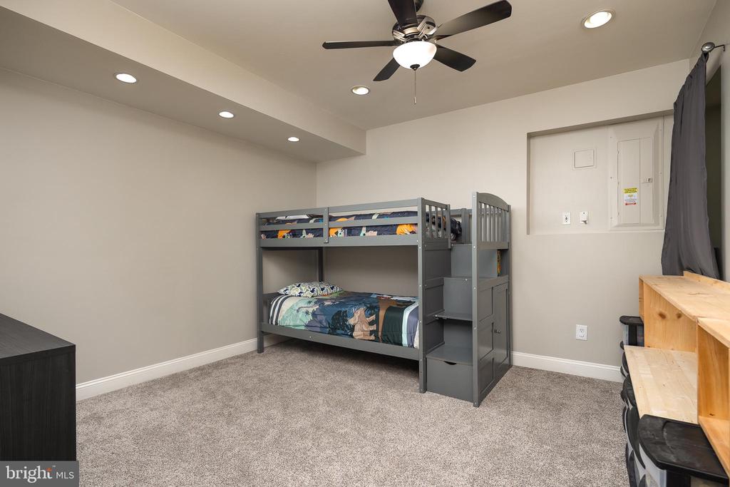 7584 MYERS COURT