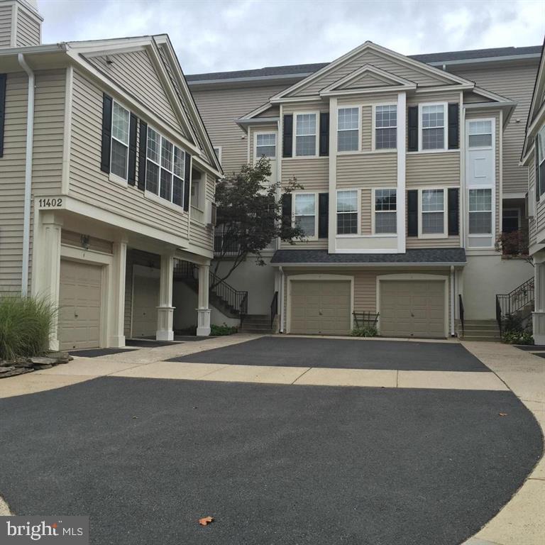 11402 GATE HILL PLACE E