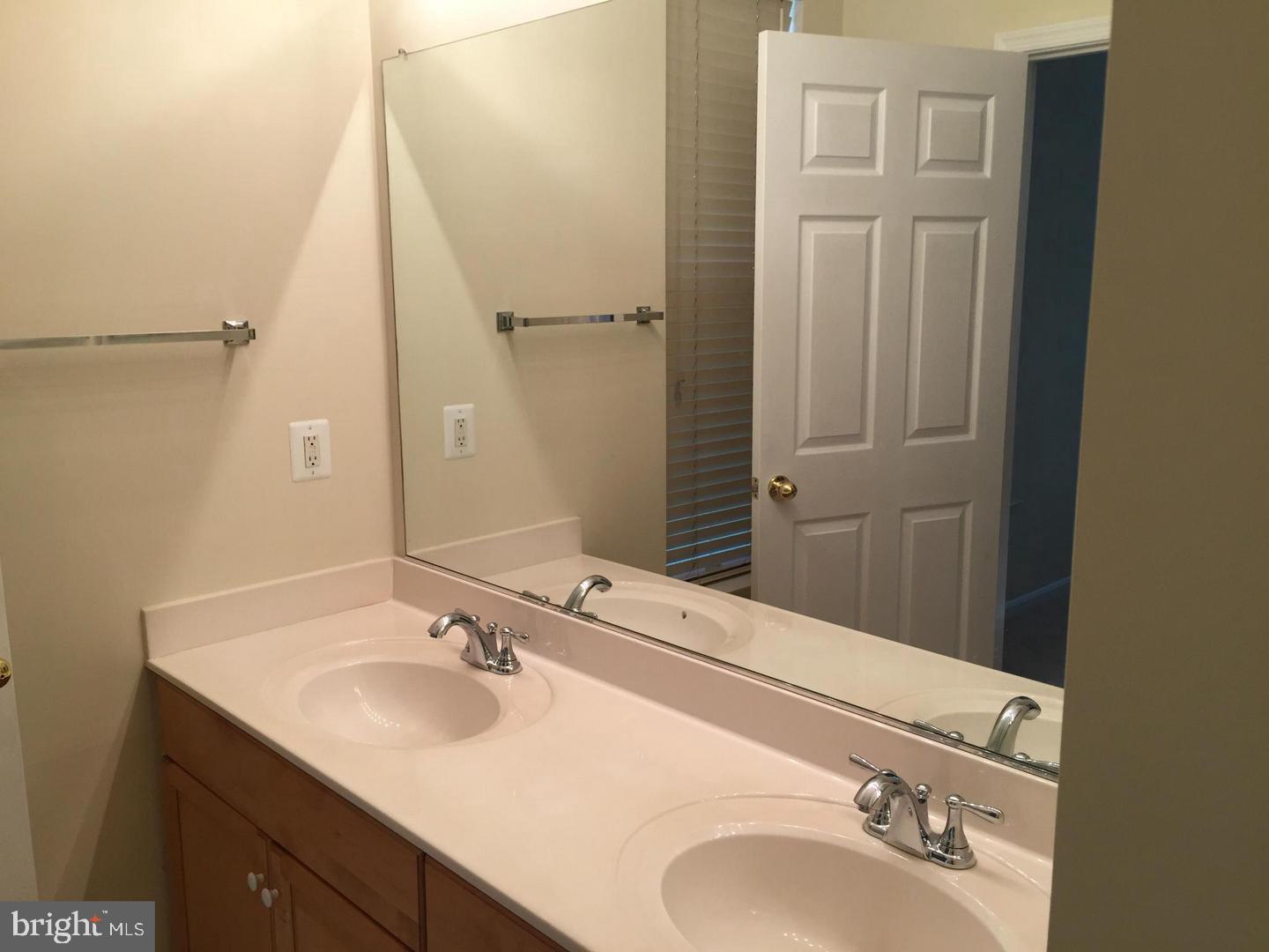 11402 GATE HILL PLACE E