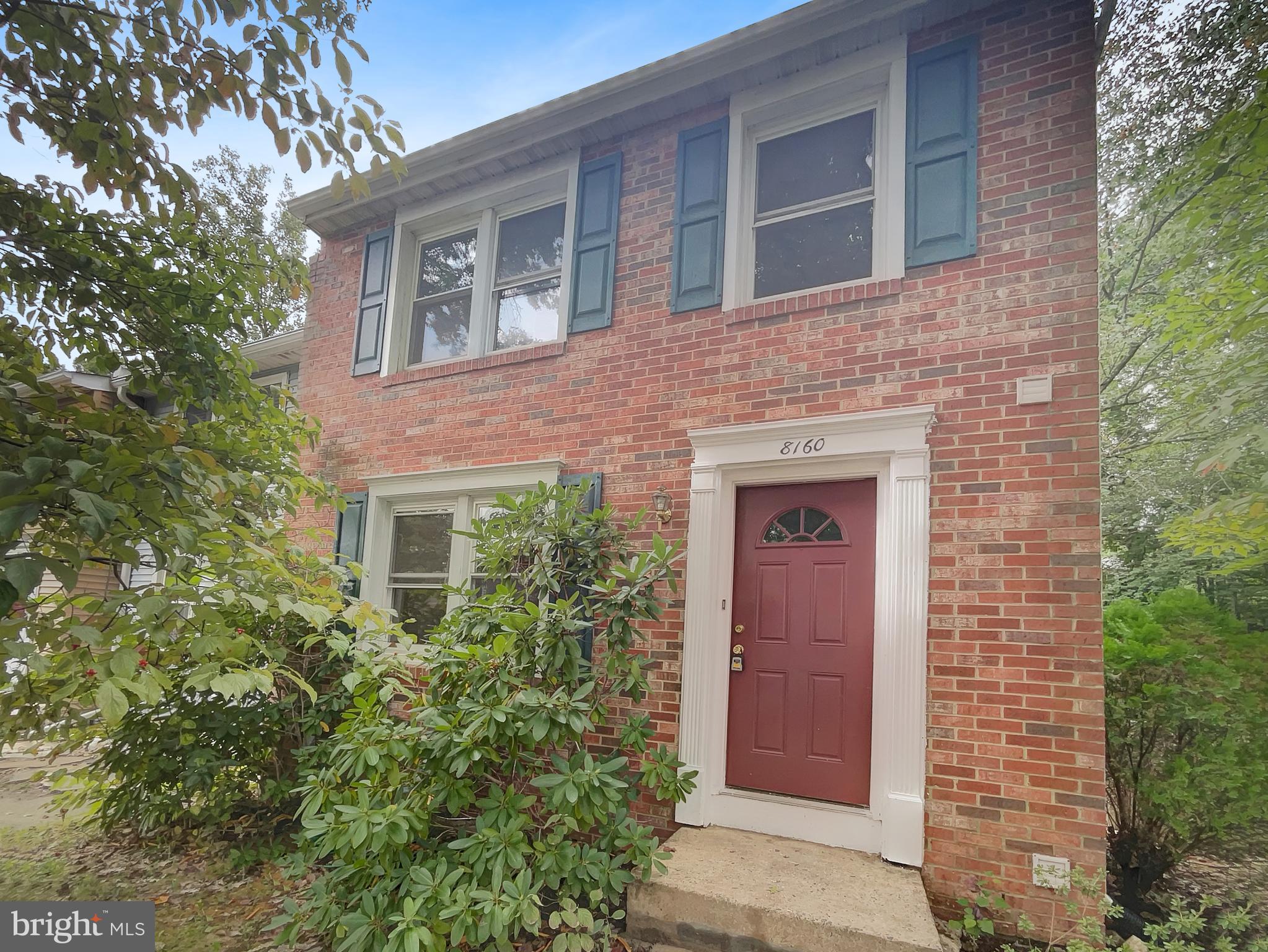 8160 CURVING CREEK COURT