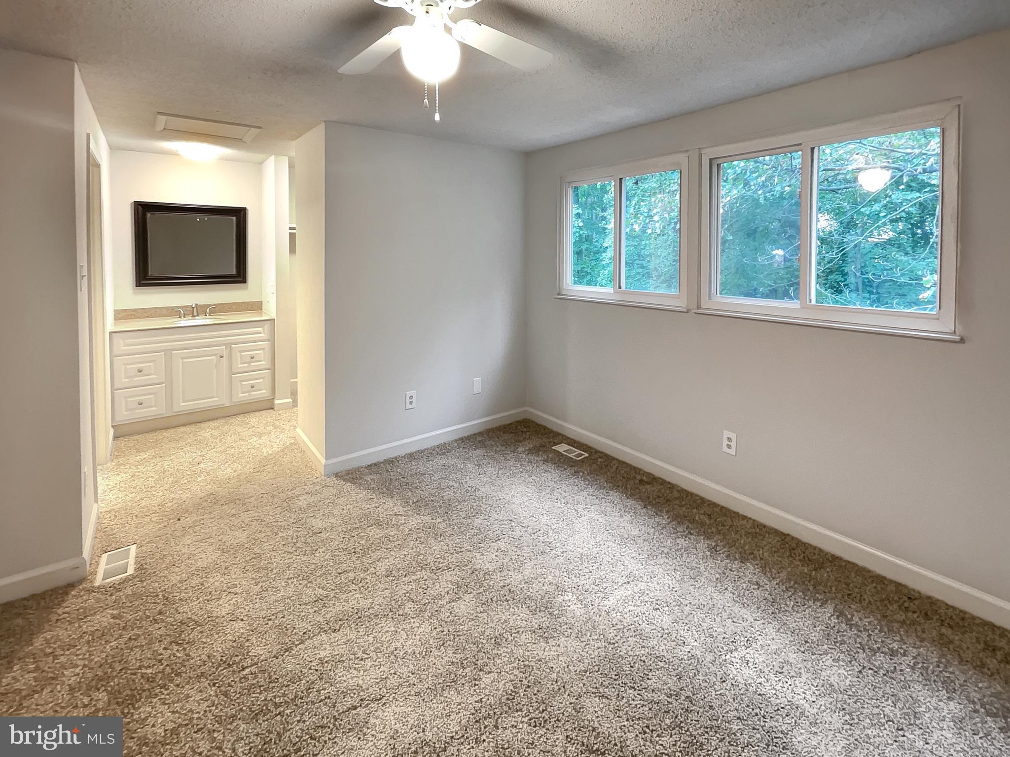 8160 CURVING CREEK COURT