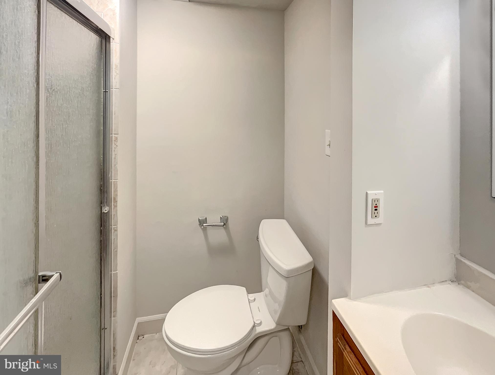 8160 CURVING CREEK COURT