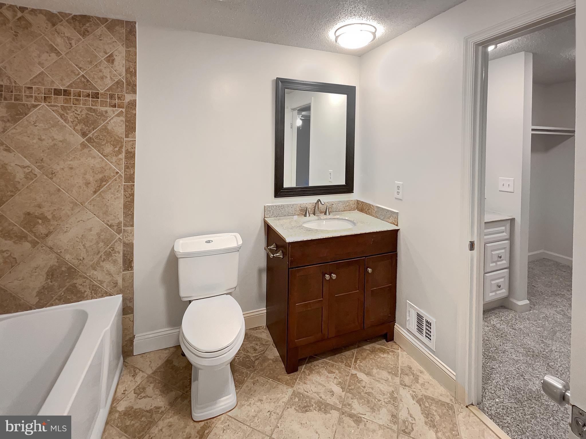 8160 CURVING CREEK COURT