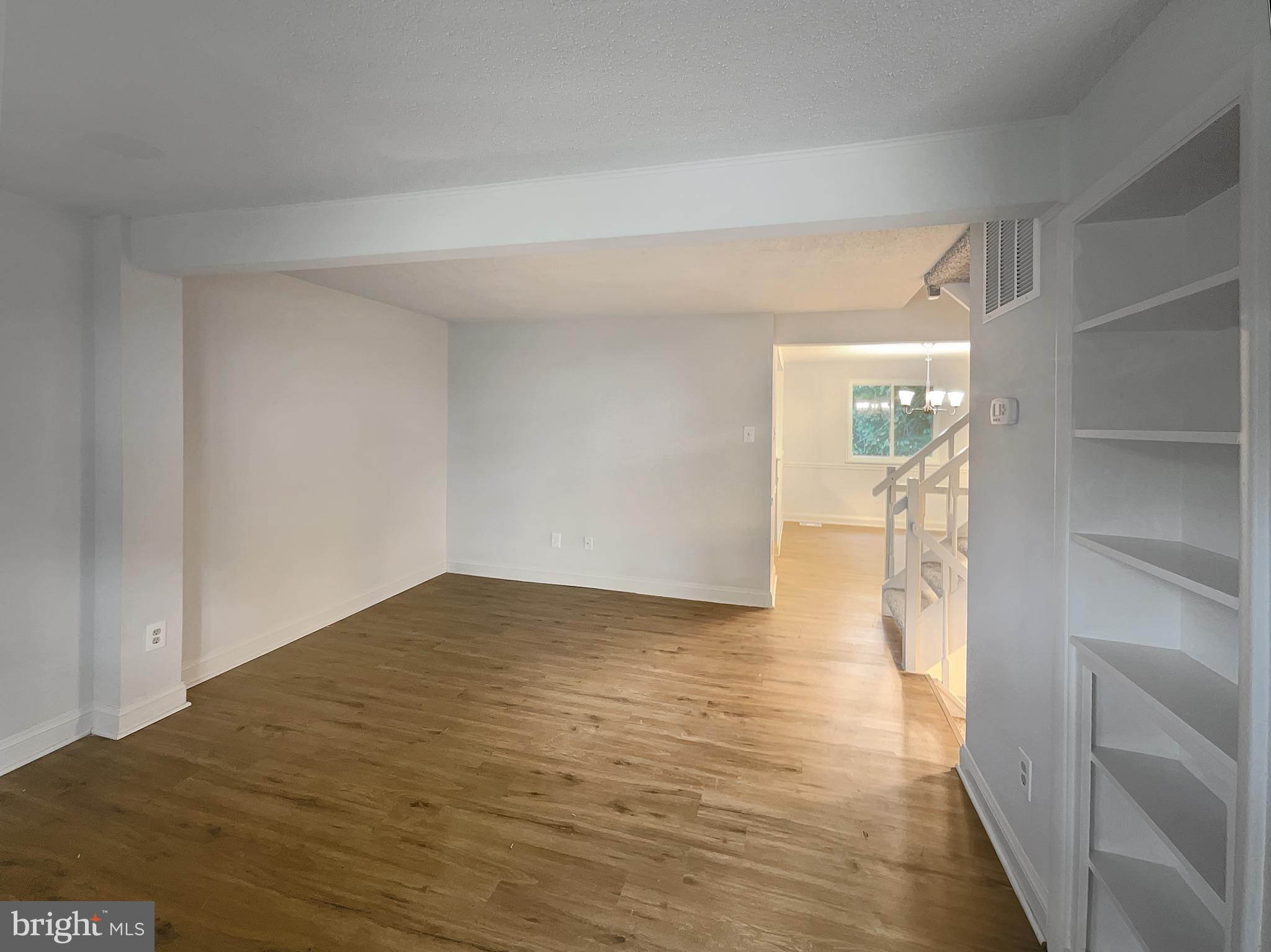 8160 CURVING CREEK COURT