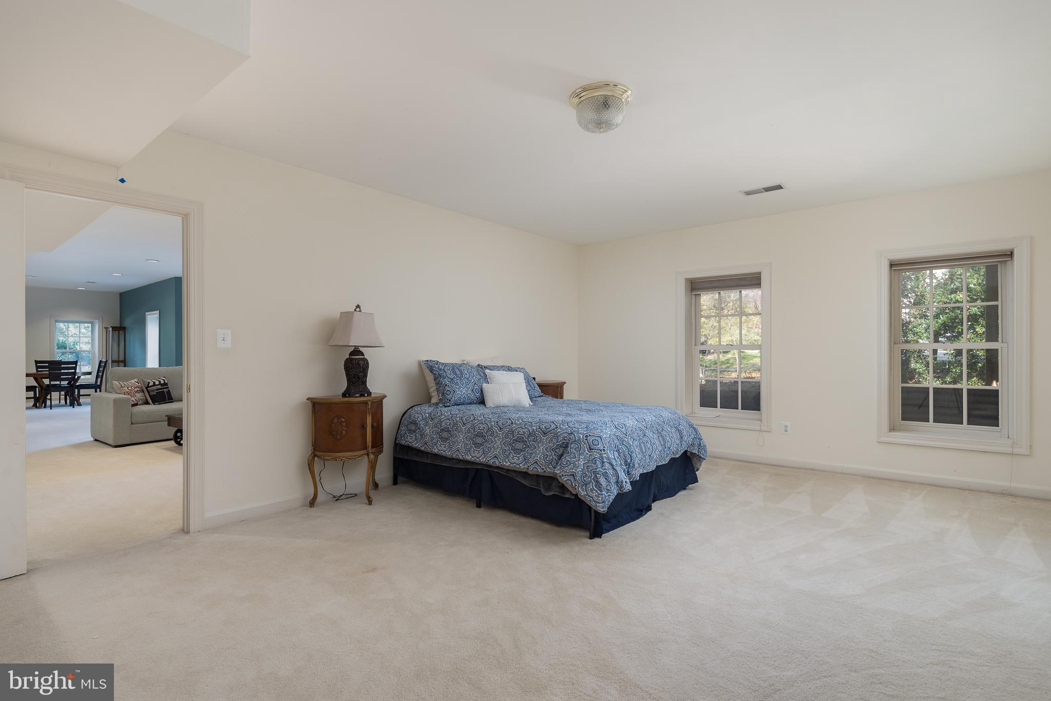 12012 CREEKBEND DRIVE