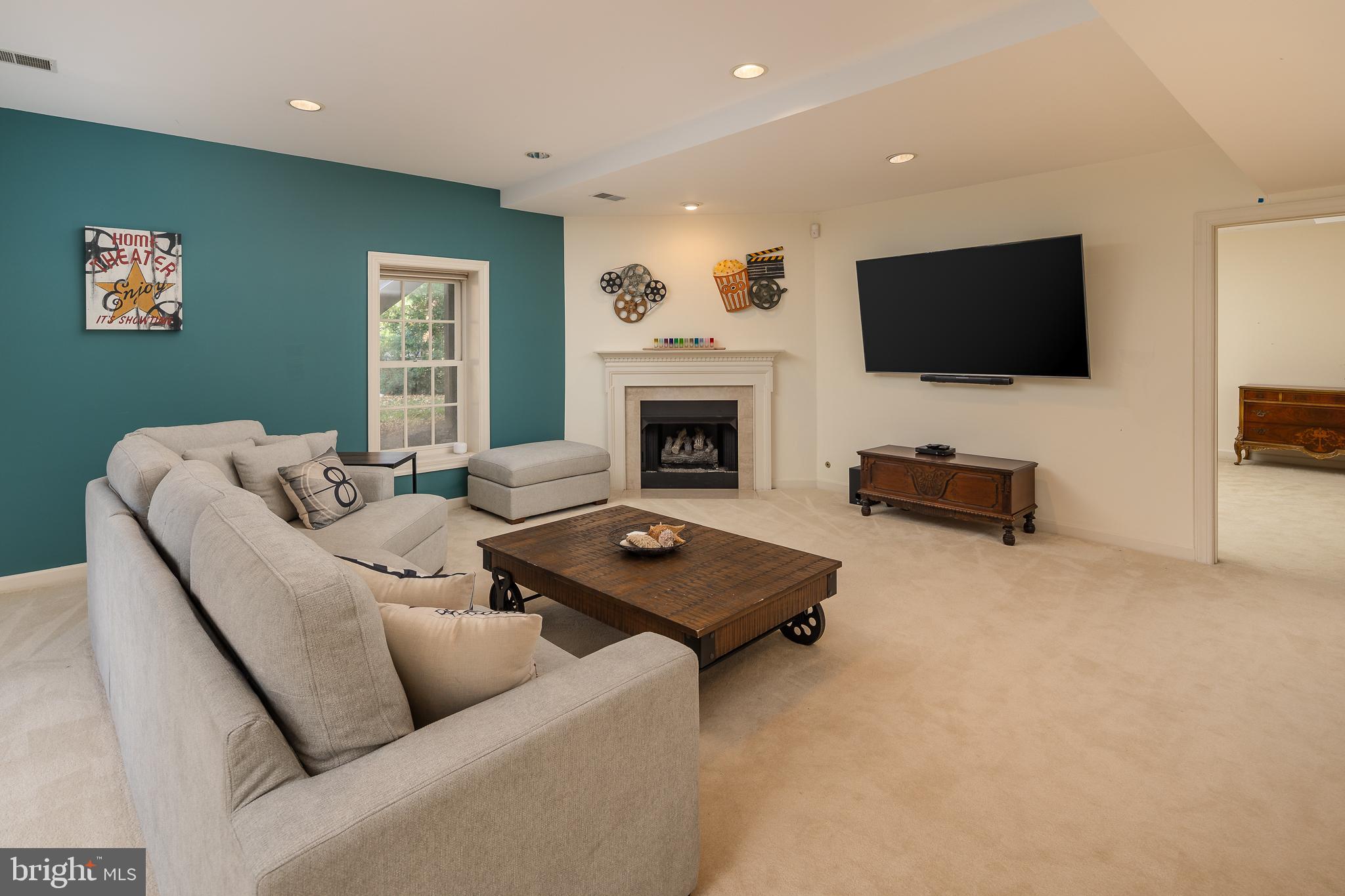 12012 CREEKBEND DRIVE