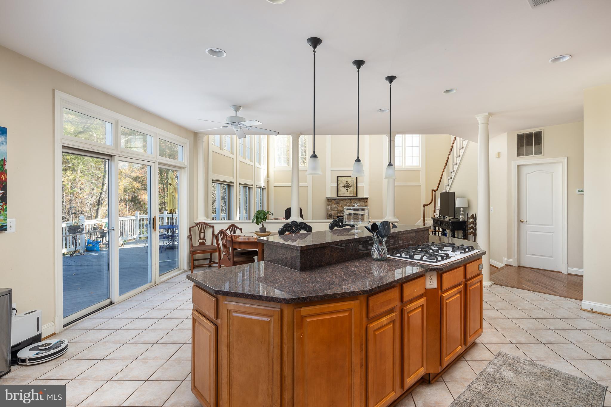 12012 CREEKBEND DRIVE