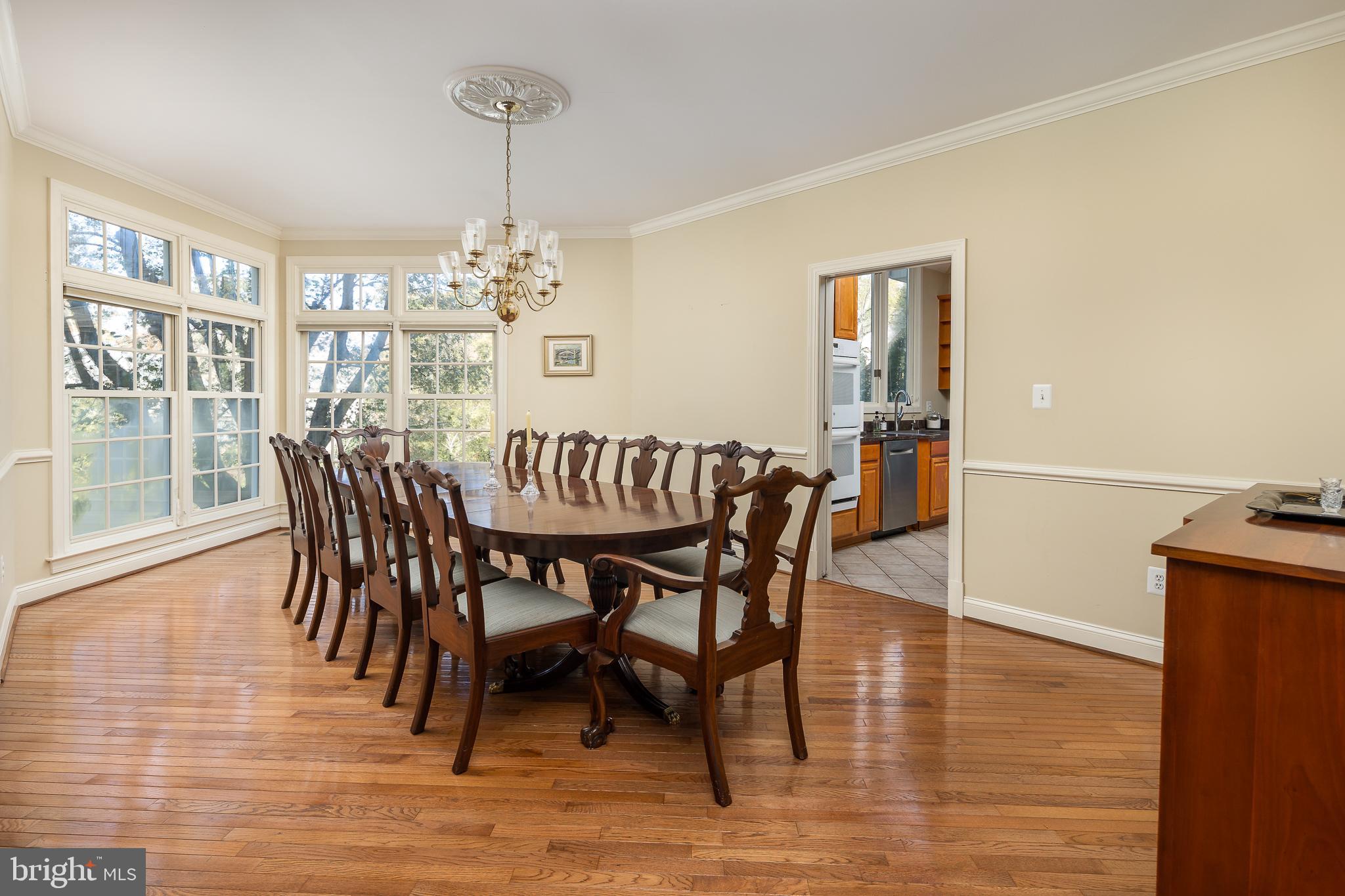 12012 CREEKBEND DRIVE
