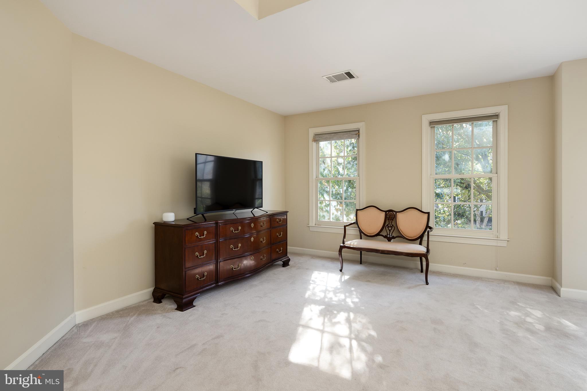 12012 CREEKBEND DRIVE