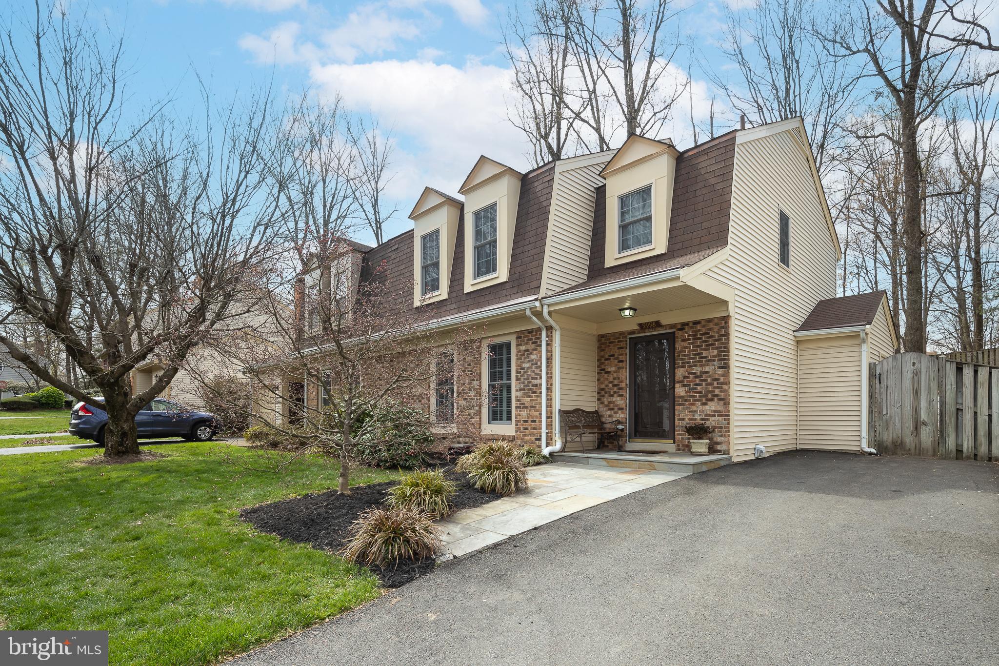 9998 HEMLOCK WOODS LANE