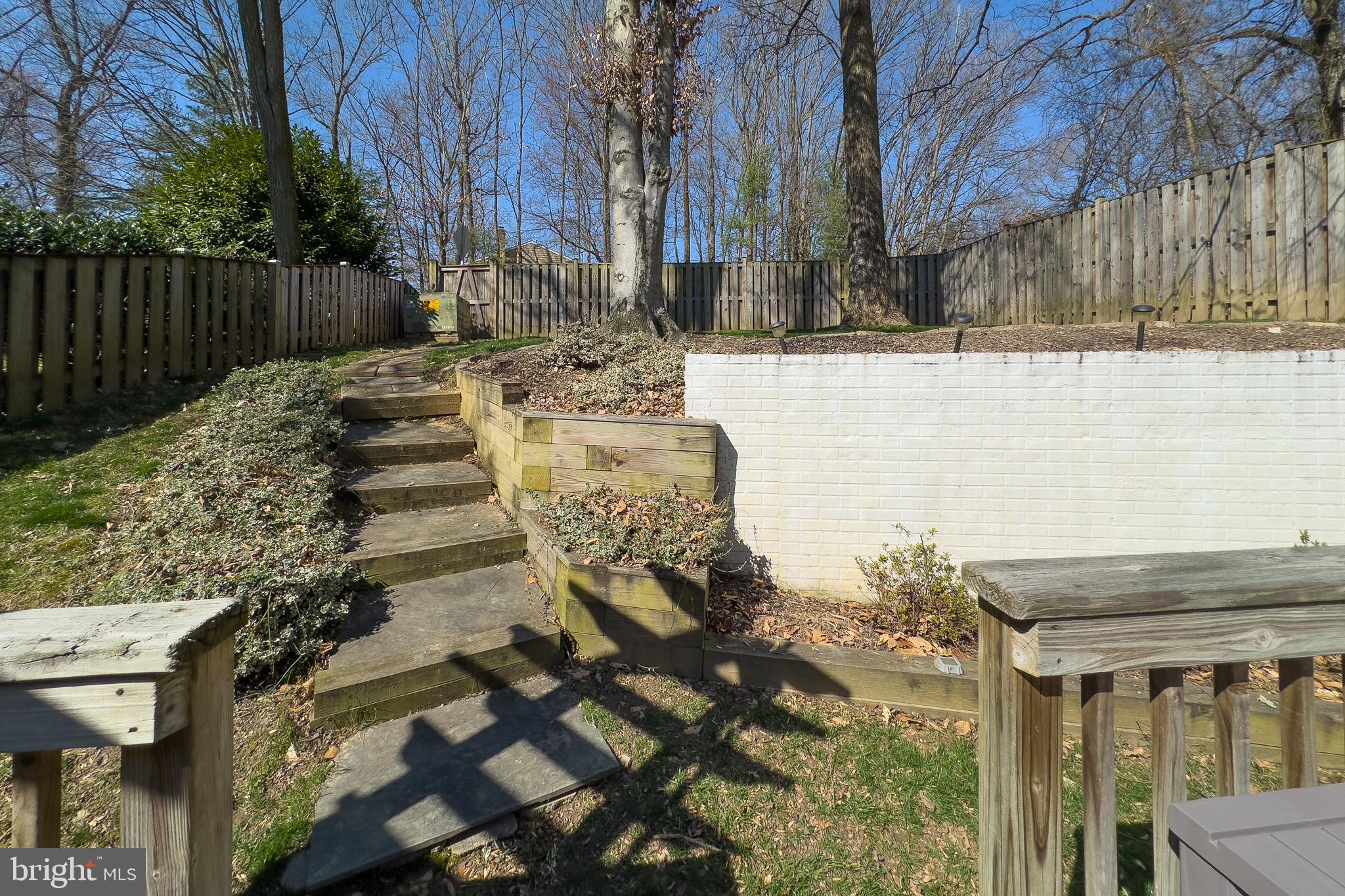 9998 HEMLOCK WOODS LANE