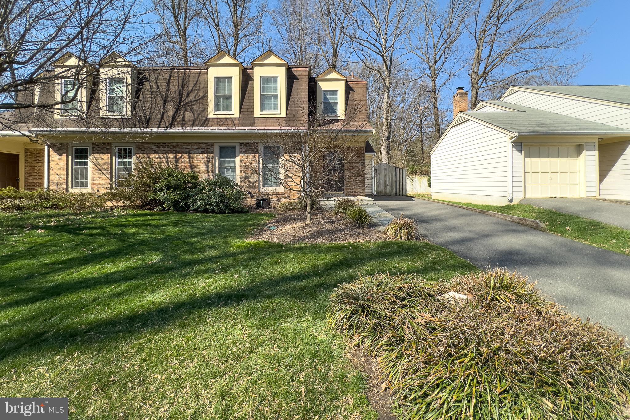 9998 HEMLOCK WOODS LANE