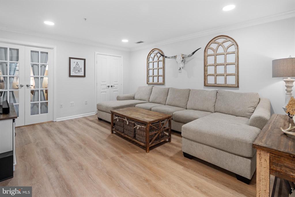 12000 MARKET STREET T90