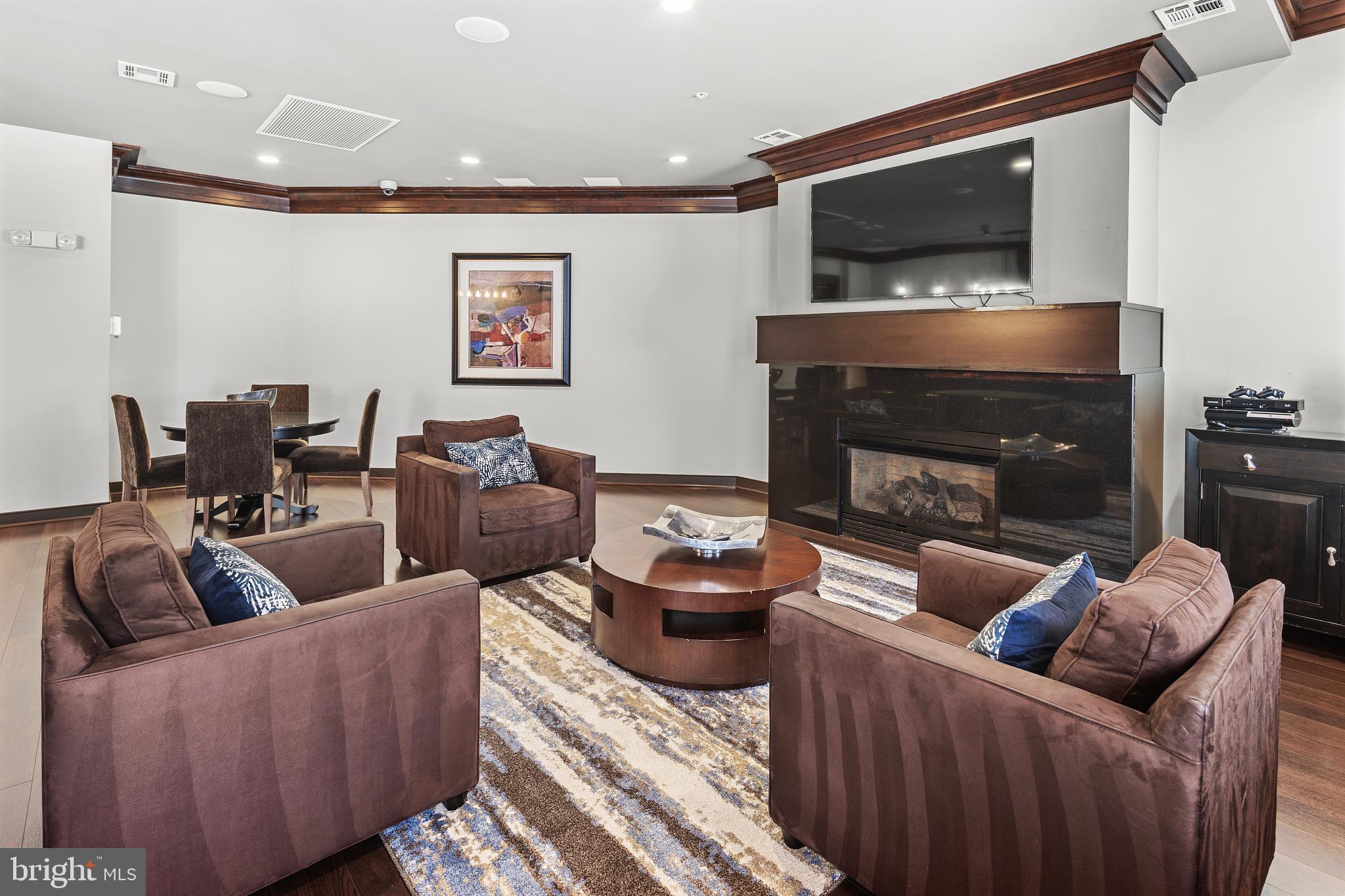 12000 MARKET STREET T90