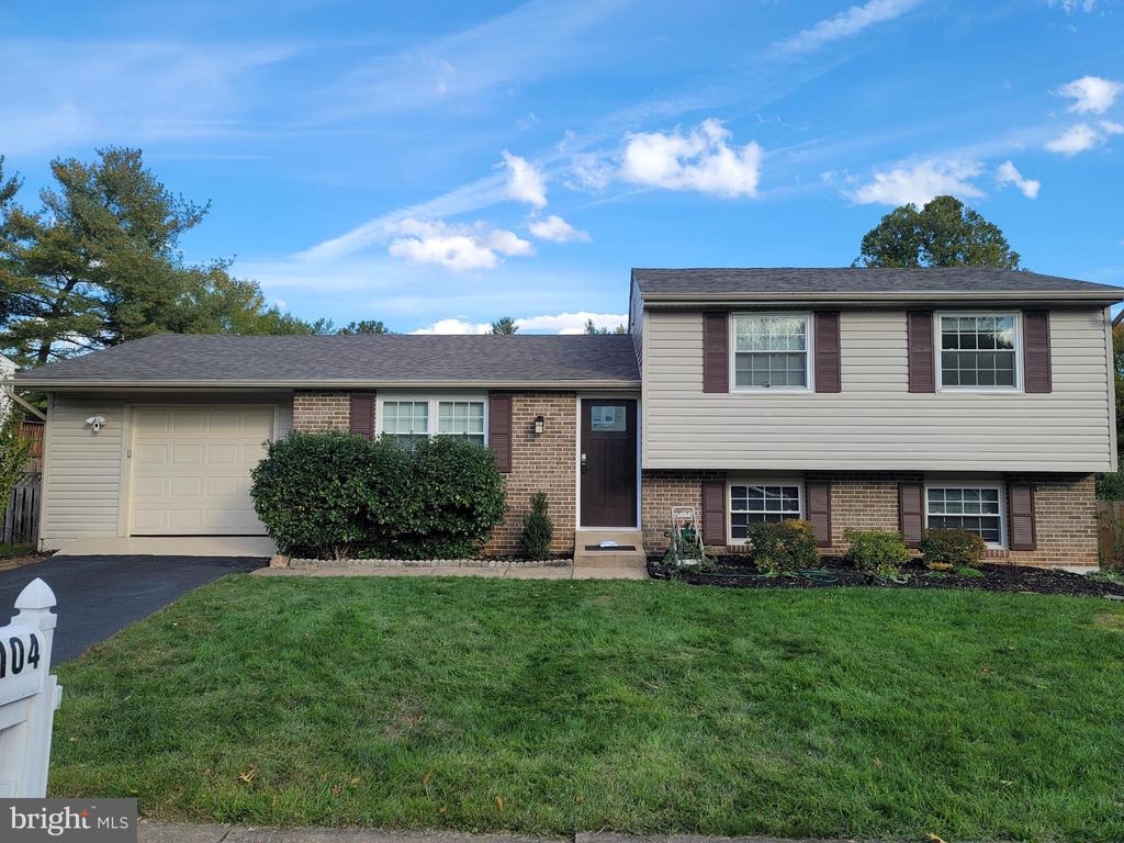 1104 BICKSLER DRIVE